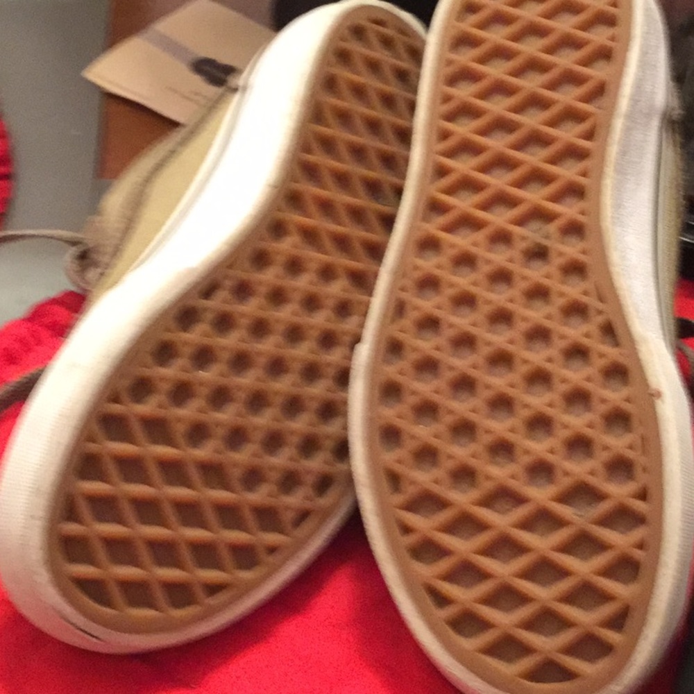 Vans - Picture 3 of 5
